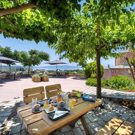 Iakovakis Suites & Spa Koropi Buitenkant foto