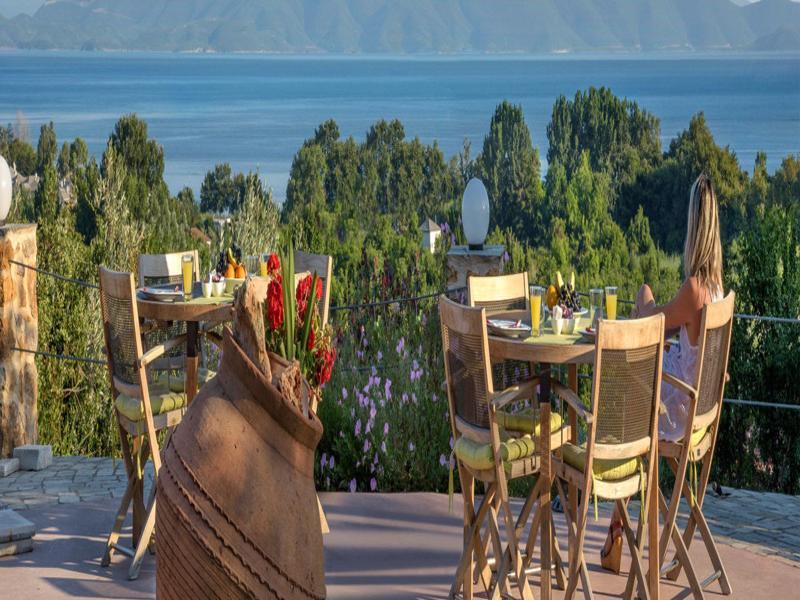 Iakovakis Suites & Spa Koropi Buitenkant foto
